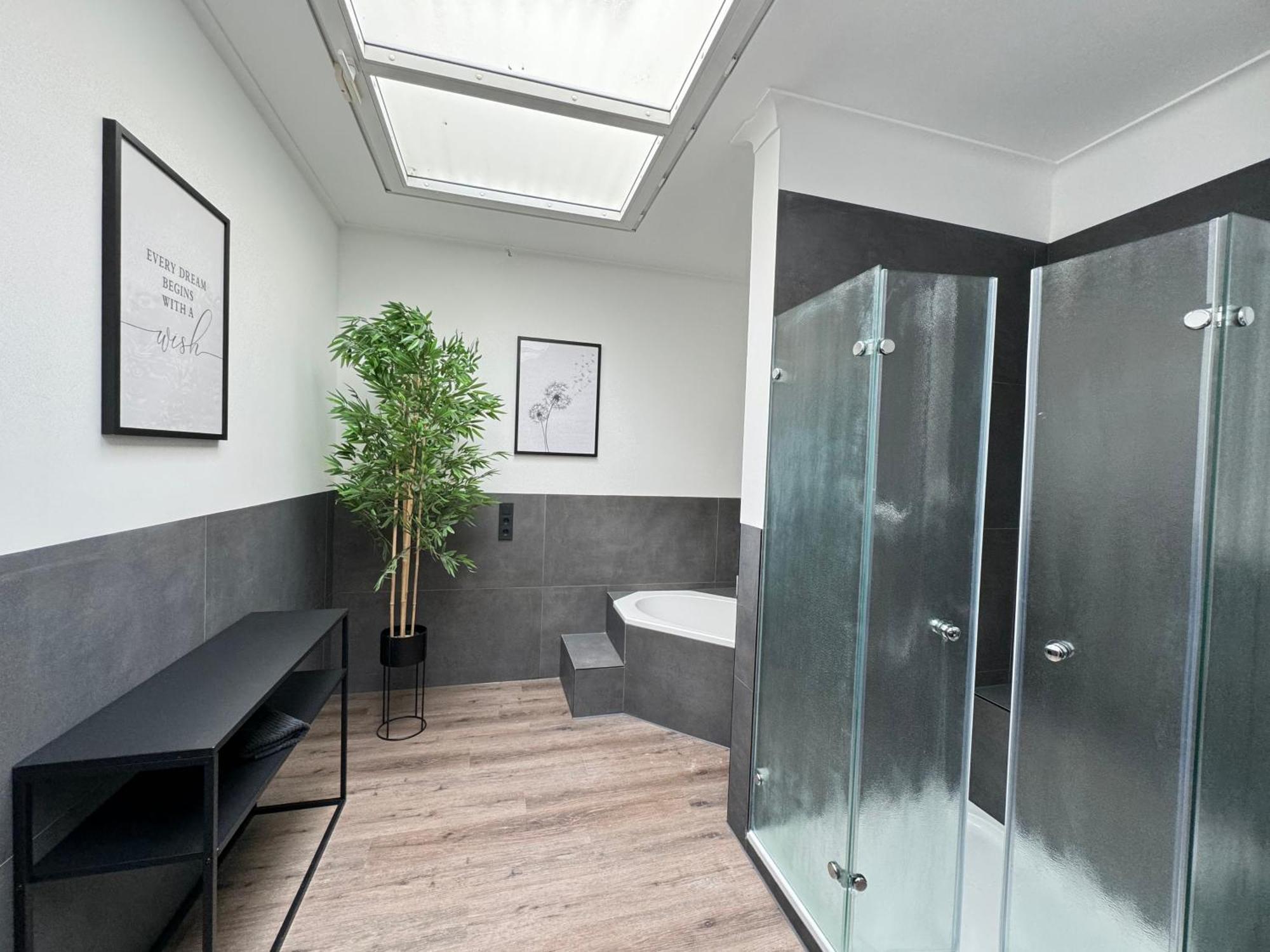 220 Qm Penthouse Mit Fahrstuhl - Ohne Apartment Mannheim